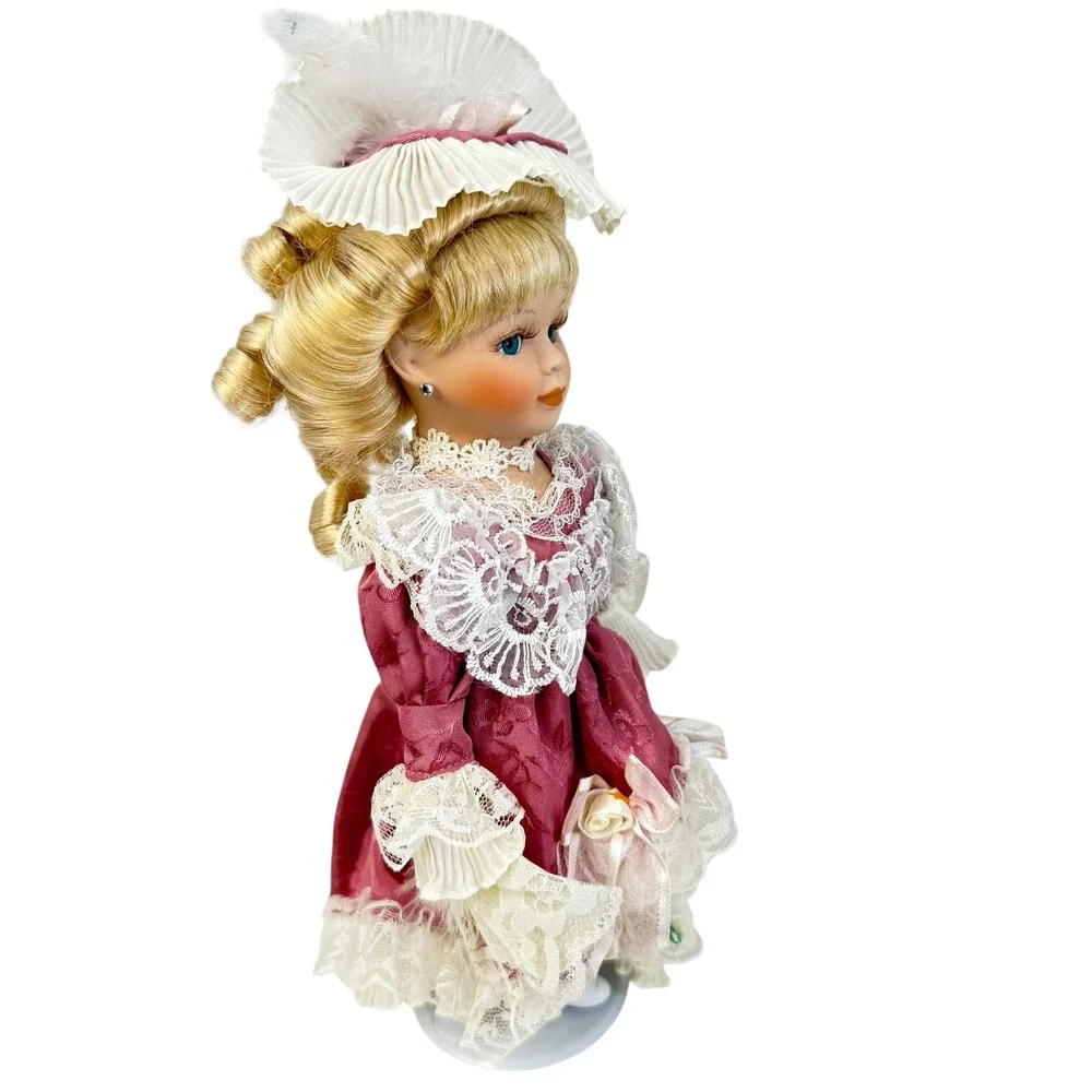 Victoriann Porcelain Doll Collector 11